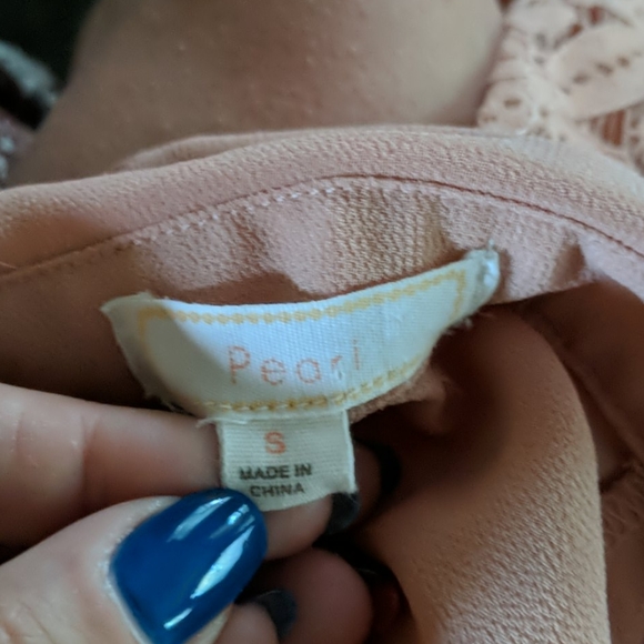 Pearl Dusty Rose lace button-up sleeveless blouse - Picture 5 of 5